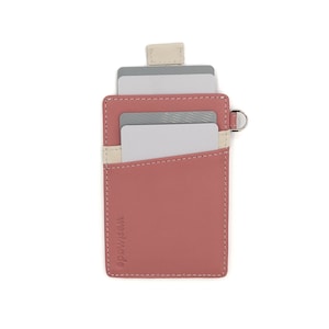 Carteira de couro premium minimalista WESTMADE Mayfield Mini - Porta-chaves - Carteira fina com aba de puxar - Bloqueio RFID - Rosa empoeirado/Creme
