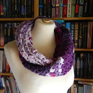 snoods de punto, snood de crochet, bufandas de punto, snood de dama, snoods de dama, snoods para mujeres, bufanda de mujer, snood de invierno, regalo de snood púrpura,