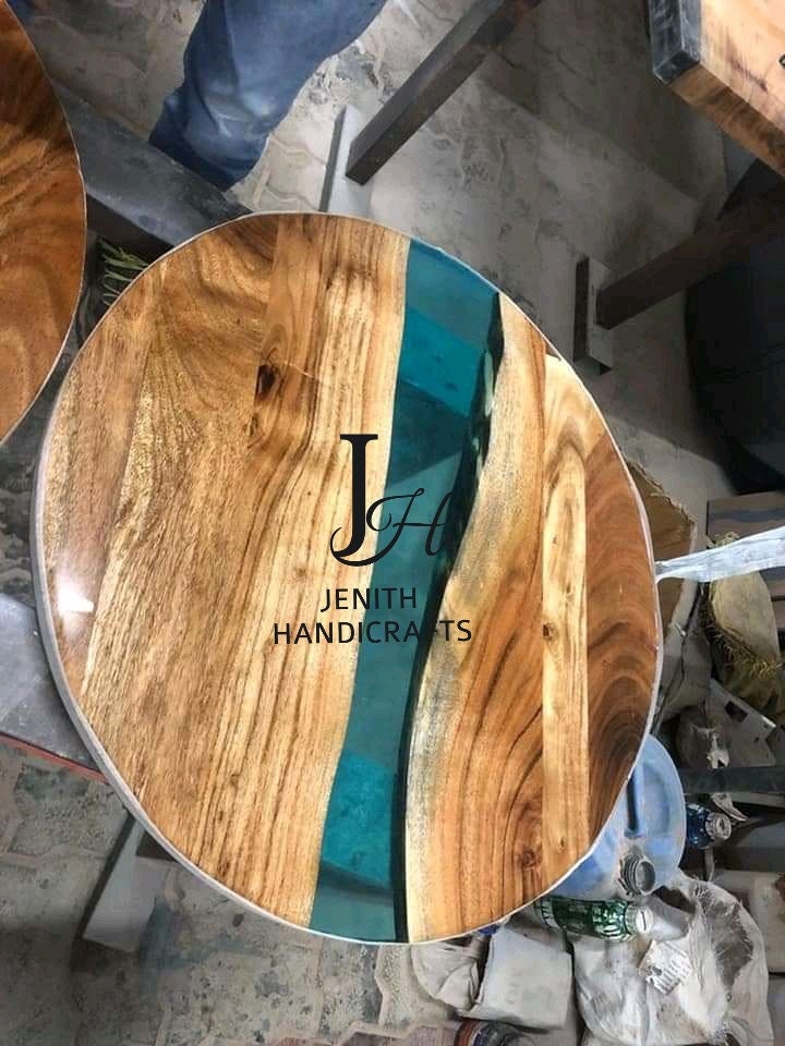 Table Époxy, Salle À