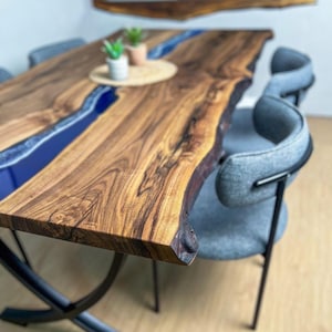 Live Edge Walnut Table ,Epoxy  Table, Custom Handcrafted Epoxy Resin Table – Modern Design, Live Edge Wood, Customizable Size & Color