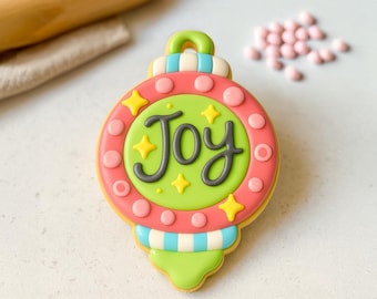 Tagliabiscotti Joy Ornament e stencil opzionale per linee guida / Strumenti per la cottura delle feste