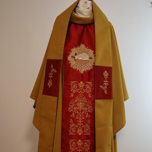 Lamb of the Lord - Chasuble + Stole Set