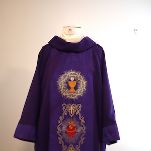 Sacred Heart - Chalice - IHS - Dalmatic + Stole Set.