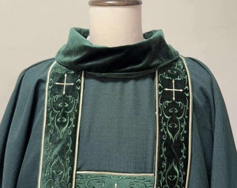 GRAPE VINE CROSS - Dalmatic