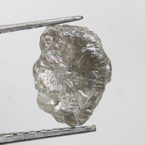 Dw:1.02ct / rough diamond / raw diamond / uncut diamond / natural diamond