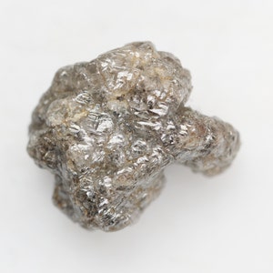 5.88 ct / rough diamond / raw diamond / uncut diamond / natural diamond SG4772