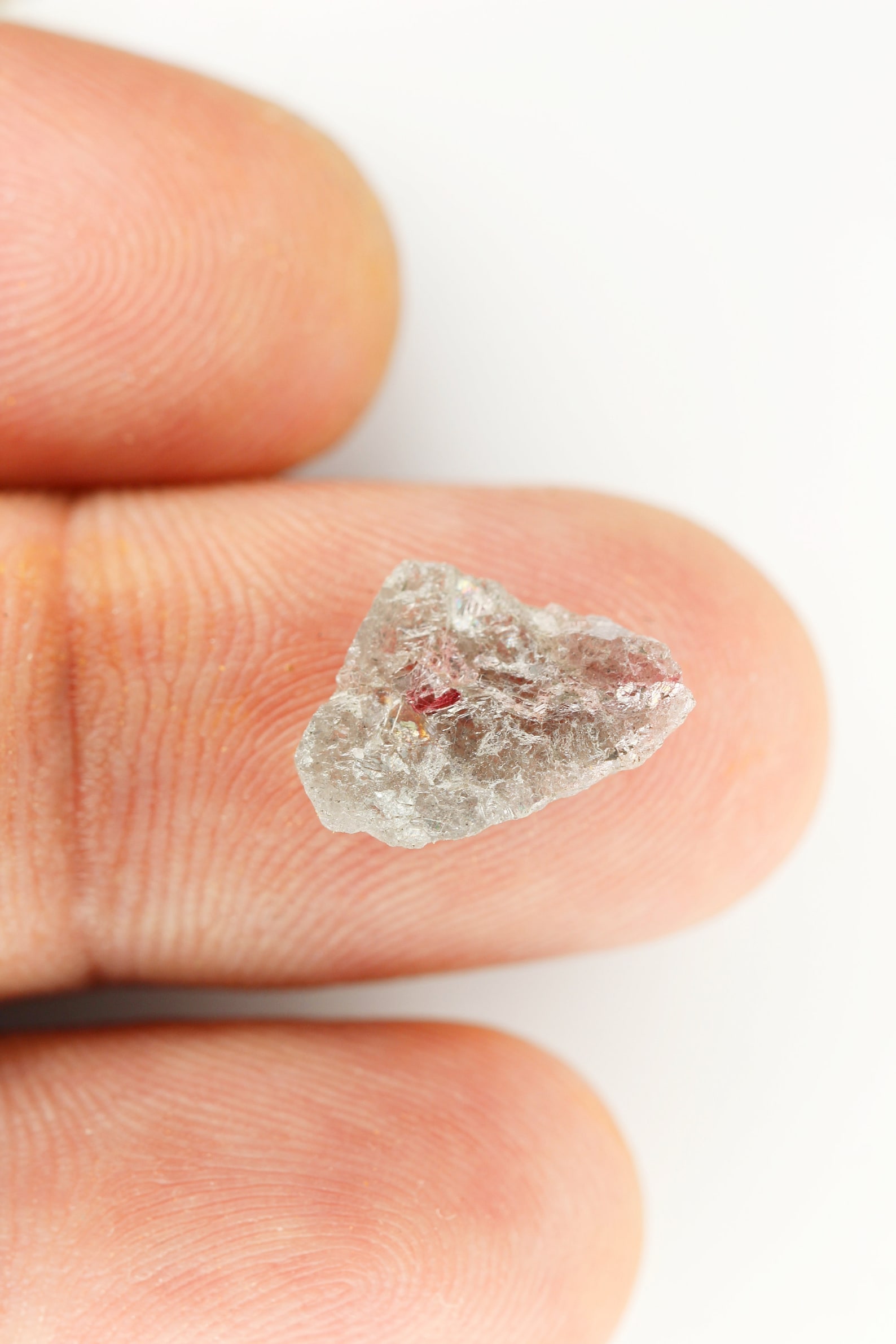 wie sieht ein rohdiamant aus