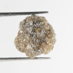 3.80 ct / rough diamond / raw diamond / uncut diamond / natural diamond SG4745