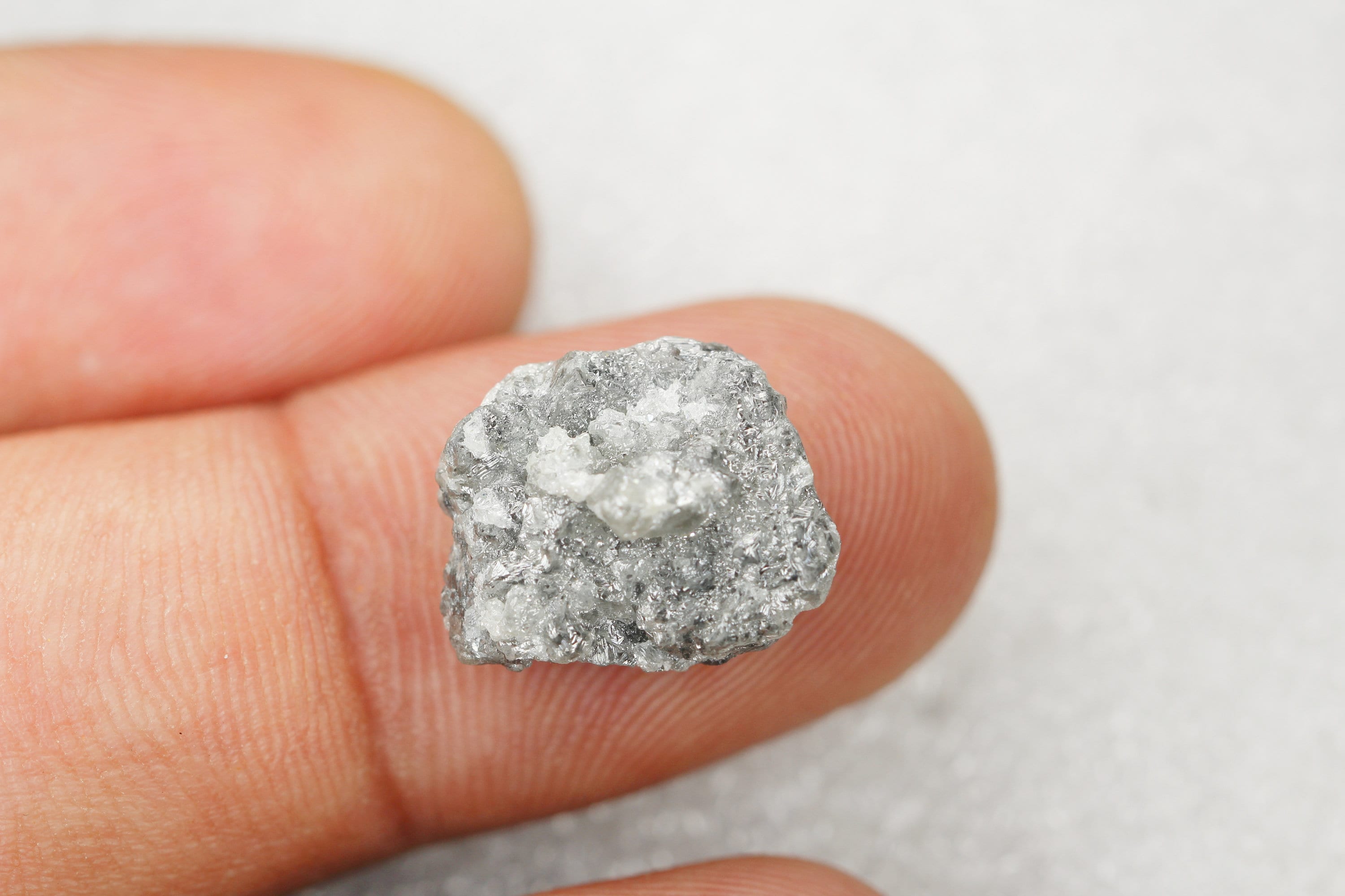 Diamant Brut Naturel 2,78 Carats - Couleur Gris Blanc, Clarté I3, 9,69 Mm, Pour Bijouterie Ou Collection