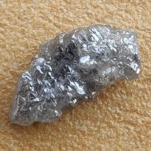 3.06 CT, Raw Rough Diamond Natural Loose Diamond Light Grey Color Uncut Diamond For Jewellery