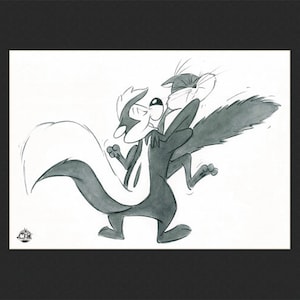 Puede incluir: Ilustración de dibujos animados en blanco y negro de una mofeta y un gato. La mofeta está sosteniendo al gato en sus brazos y el gato está mirando hacia arriba a la mofeta.