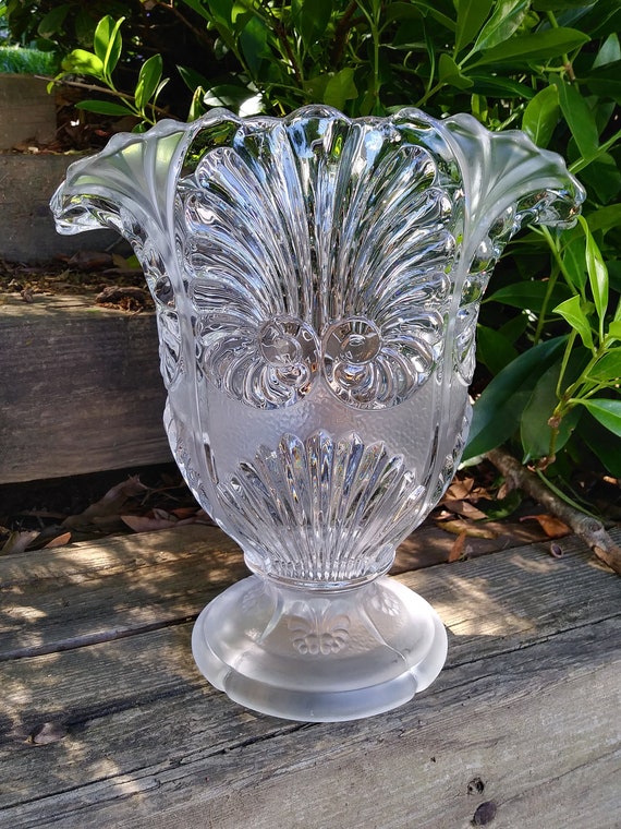 Large Spectacular Crystal Vase Fluted Scalloped Rim Flashy Art Etsy