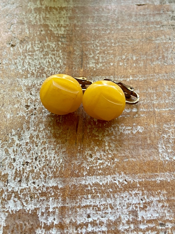 Vintage Butterscotch Bakelite Clip On Earrings - image 3