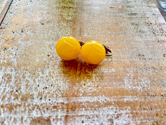 Vintage Butterscotch Bakelite Clip On Earrings - image 1