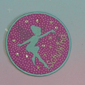 Klettie Patch 12 cm Fée Elfe Écolière 2024 pour Cartable Aimant Turquoise Rose Cône d'École Premier Jour d'École Conception de Robe de Fée Faite à la Main