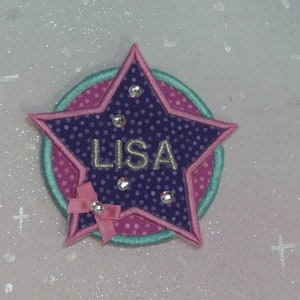 Klettie Patch 7+8+10 cm Écolier 2024 Nom souhaité pour cartable aimanté Berry Star Cône d'école Inscription scolaire Robe de fée faite à la main