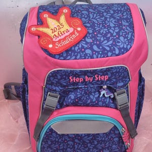 Parche Klettie XL de 12 cm con diseño de princesa heredera, deseo, nombre y fecha, imán para mochila escolar, aplicación para inscripción escolar, diseño de vestido de hada en rojo y dorado.