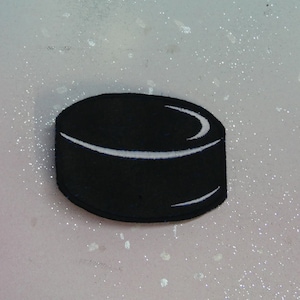 Klettie Patch 7-9 cm Puck Joueur de hockey sur glace pour aimant pour rabat Sac d'école Cône d'école bleu Premier jour d'école Conception de robe de fée faite à la main