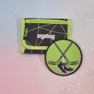 Klettie Patch 10 cm Eishockey Schläger Spieler für Magnet für Lasche Schulranzen Grün Schultüte Einschulung Handgefertigt FeenkleidDesign