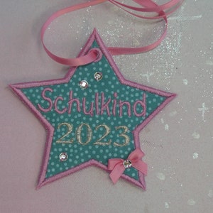 Klettie Patch 12 cm Écolier 2024 Nom souhaité pour cartable aimanté Étoile turquoise Cône d'école Inscription scolaire Robe de fée faite à la main