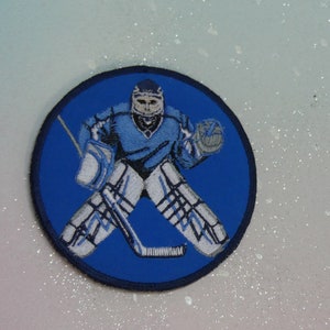 Patch Klettie 11 cm Gardien de but de hockey sur glace pour aimant pour sac d'école à rabat Cône d'école bleu Premier jour d'école Conception de robe de fée faite à la main
