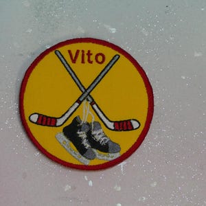 Patch Klettie 10 cm Bâton de hockey sur glace Nom souhaité pour aimant pour rabat Sac d'école Cône d'école Premier jour d'école Conception de robe de fée faite à la main