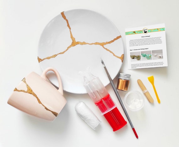 DIY KINTSUGI KIT Repair Your Pottery with Gold Powder Glue, Ceramic Repair  kit Japanese kintsugi Repair Starter kit : : Home & Kitchen