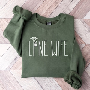 Moletom da esposa do lineman, Line Wife, Line Life, Cônjuge dos eletricistas, Dibs On The Lineman, Line Wife Electric Bolt, Lineman Girlfriend, RZ272