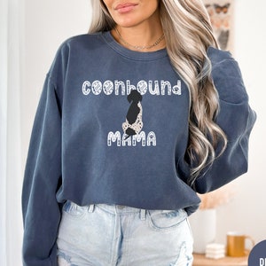 Coonhound Mama Shirt, Dog Memorials Gift, Coonhound Lover  Owner Gift, Coonhound Lover Dog Lover, Mothers Day Gift, Animal Theme Shirt RZ603