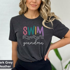 Swim Grandma Waves Shirt, Swimming Grandma T-Shirt, Festa dei nonni, Camicia mamma sportiva, Camicia Nana, Camicia da giorno in piscina, High School Swim RZ492