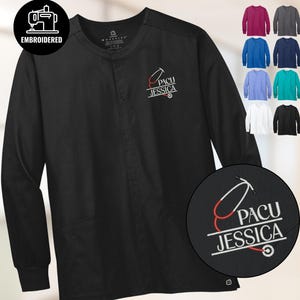 Chaqueta quirúrgica PACU personalizada, chaqueta de enfermera bordada con cierre a presión frontal, regalo personalizado para enfermeras de sala de recuperación, S010
