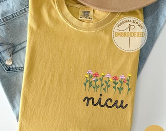 NICU Registered Nurse Besticktes Shirt, Floral NICU Krankenschwester, Krankenschwester Geschenk, Graduierten Geschenk, Neugeborenen Intensivstation Shirt, E033