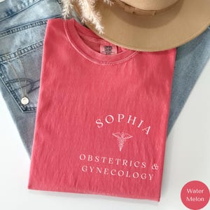Personalisiertes OB GYN Shirt für Frauen, Geburtshilfe Geschenk, Gynäkologen T-Shirt, Krankenschwester Shirt, Wertschätzung des medizinischen Personals, T211