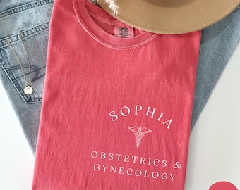 Camiseta personalizada de ginecología y obstetricia, regalo personalizado de obstetricia, camiseta de ginecólogo, camiseta de enfermera de salud femenina, agradecimiento al personal médico, T211