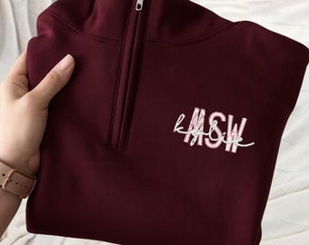 Gesticktes Sweatshirt für Sozialarbeiter, personalisiertes LCSW LMSW Quarter Zip, Sozialarbeiter graduiertes Geschenk, N036