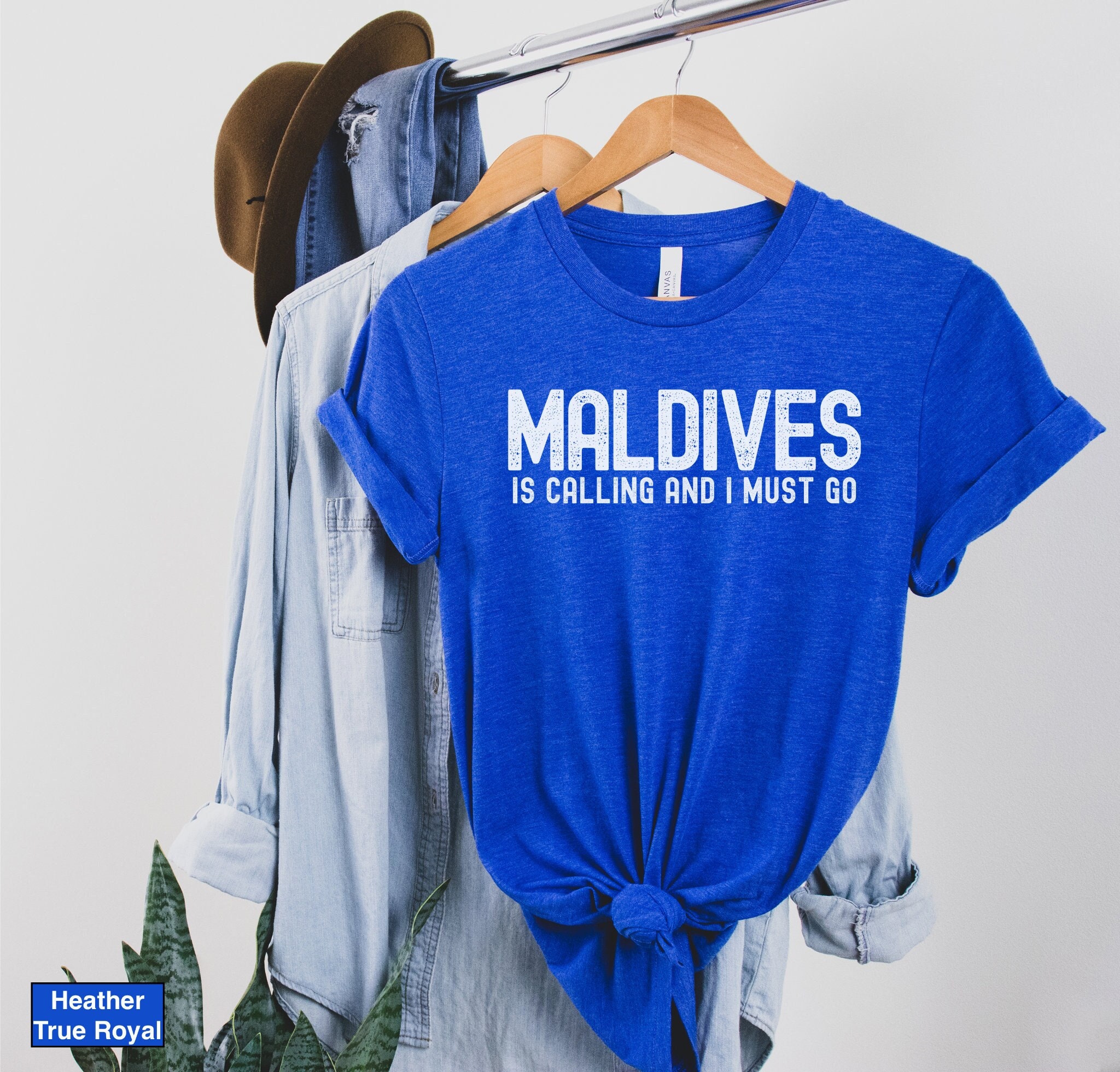 Maldives Is Calling And I Must Go T-Shirt Maldives Is Calling And I Must Go T-Shirt