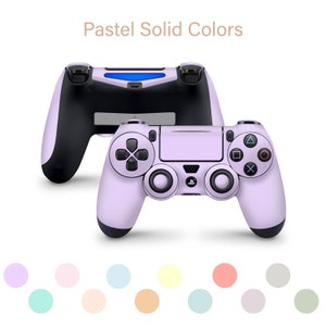 Puede incluir: Un mando de PlayStation 4 morado con el texto "Pastel Solid Colors" encima. Una fila de 10 círculos de color pastel se encuentra debajo del mando.