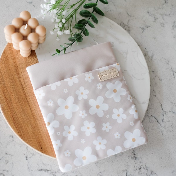 Simply Daisy Kindle Sleeve | For Kindle Basic, Paperwhite and Similar Sized Devices | Water-Resistant