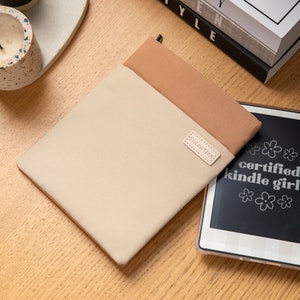 Dulce De Leche Kindle Sleeve | For Kindle Basic, Paperwhite, Colorsoft and Similar Sized Devices | Water-Resistant