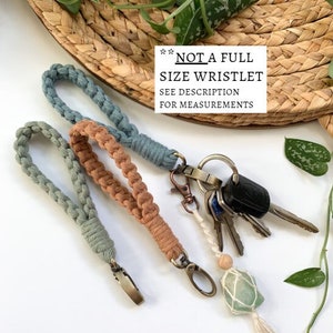 macrame finger loop lanyard | MINI finger lanyard | boho keychain | differentiate your key sets! | affordable gifts under 20