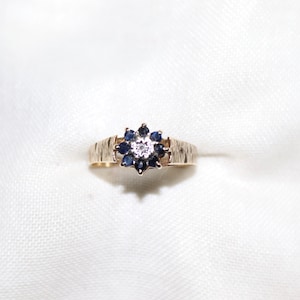 9ct Yellow Gold Sapphire and Diamond Floral Textured Vintage Ring