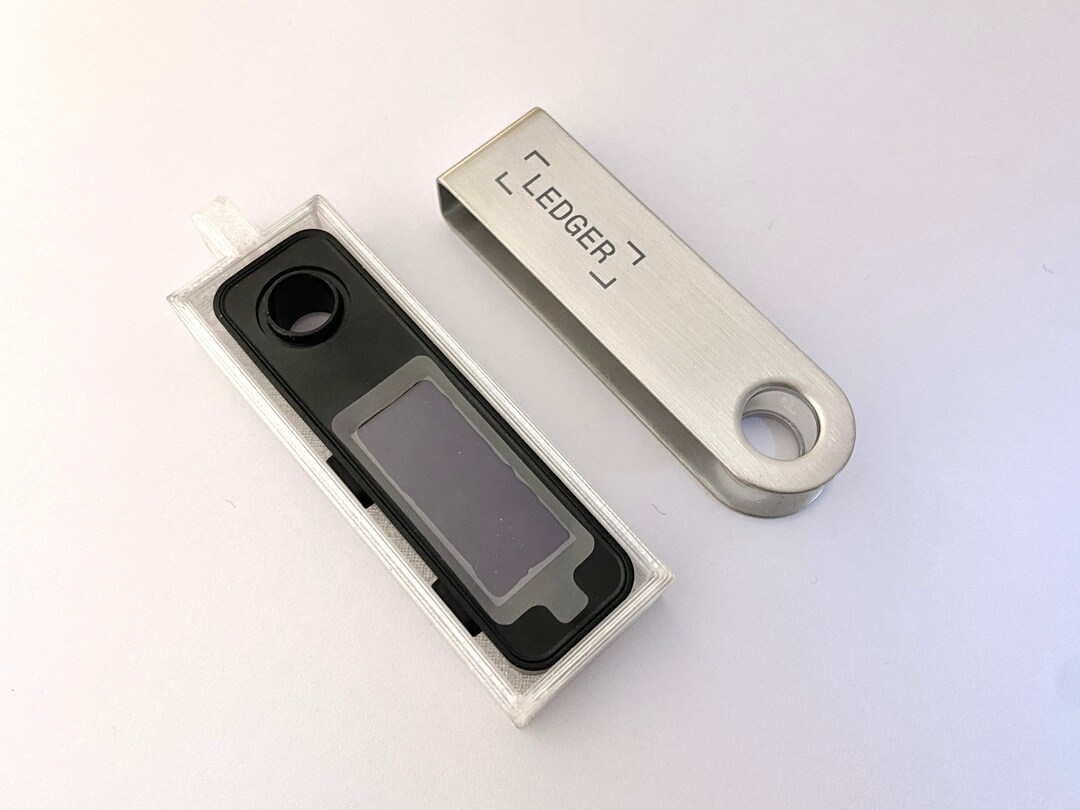Ledger Nano S & Apple AirTag Keychain 3D Printed Case Crypto Wallet