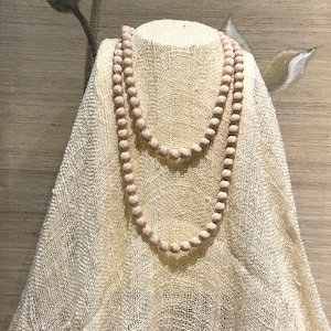 Collar de cuentas / Collar de seda / Collar largo de seda / Seda envuelta en madera de morera / Lujo / Regalos para ella / Joyería minimalista / Regalo para la abuela