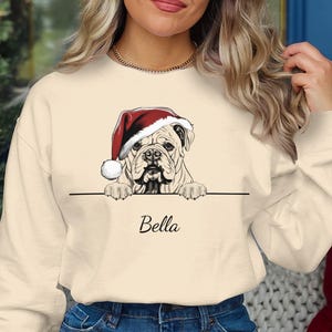 Gepersonaliseerde Engelse Bulldog Hondennaam Kerstsweatshirt Kersttrui Aangepaste koosnaam Feestdag Hoodie Leuke kerstmuts Hondenliefhebber cadeau