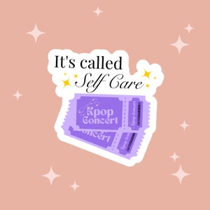 Pegatina Kpop Self Care disponible en vinilo laminado de vinilo mate de papel y troquelado holográfico con fácil despegar