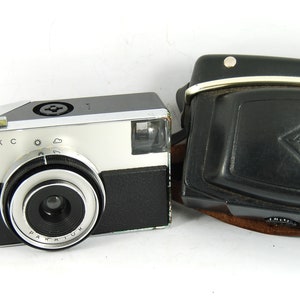 Agfa ISO Pak C vintage camera old camera circa 1960s - fully working with original case