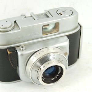 Appareil photo vintage Beier Beirette modèle II vers les années 1970 - Appareil photo est-allemand de l&#39;époque de la guerre froide entièrement fonctionnel