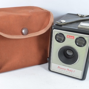 Brownie Model I Art Deco Vintage Camera with original canvas case circa 1950s
