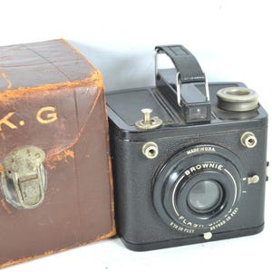 Kodak Brownie Flash Six-20 vintage camera old camera circa 1960s