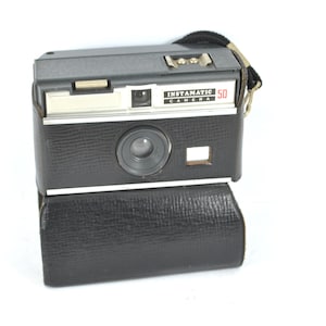 Kodak Instamatic 50 vintage camera - fully working - circa 1960s - with original case